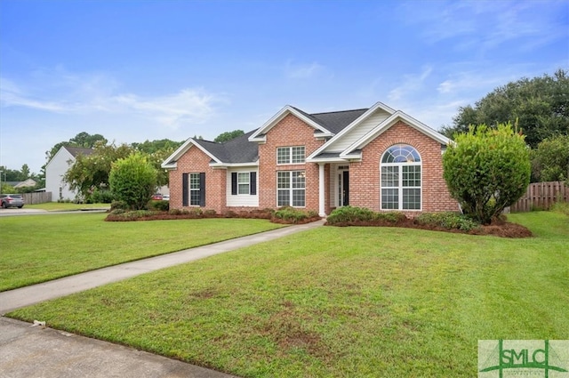 view of front facade with a front yard