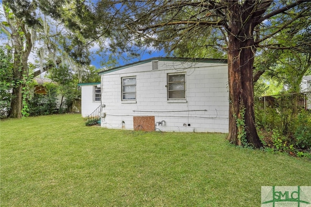 exterior space featuring a yard