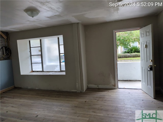 empty room featuring light hardwood / wood-style floors