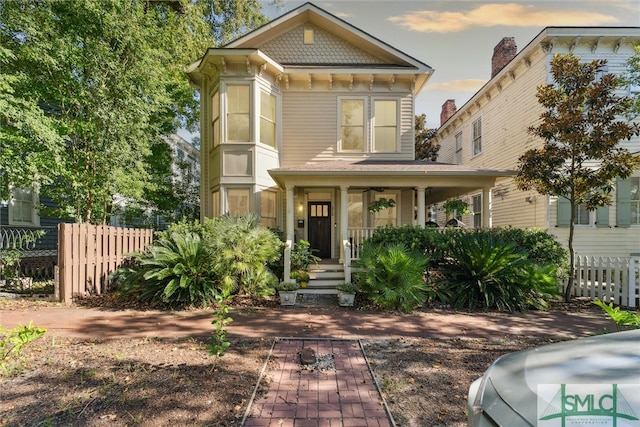 view of front of property with covered porch