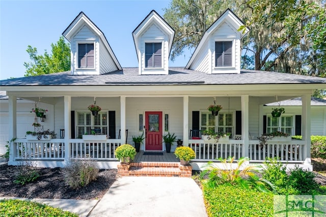 view of front facade featuring a porch