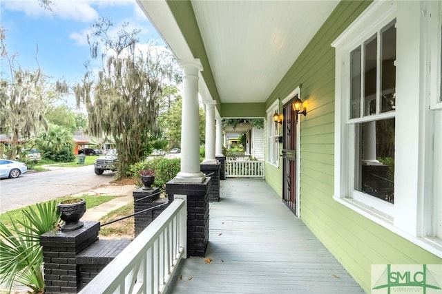 Listing photo 2 for 1130 E 31st St, Savannah GA 31404