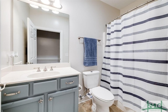 401 River Oaks Dr, Richmond Hill, GA 31324 - full bath with toilet, vanity, and curtained shower