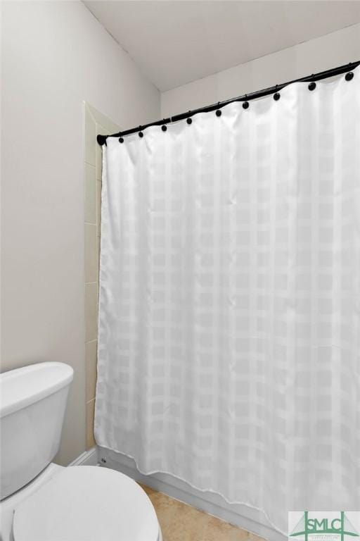 173 Trail Rd S, Midway, GA 31320 - full bath featuring shower / tub combo and toilet