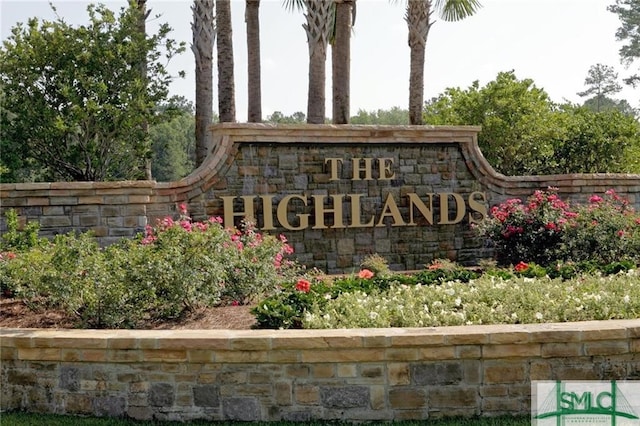 view of community / neighborhood sign