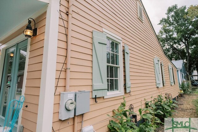 view of side of property