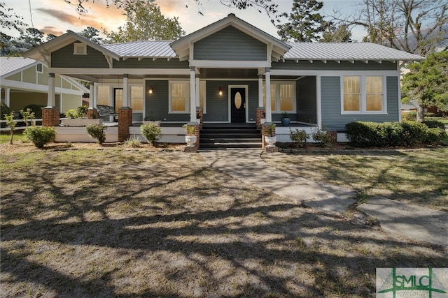 view of front facade with covered porch