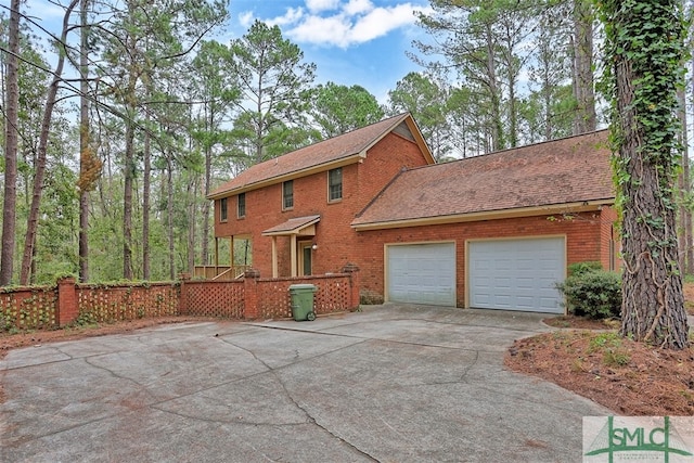 view of front facade with a garage