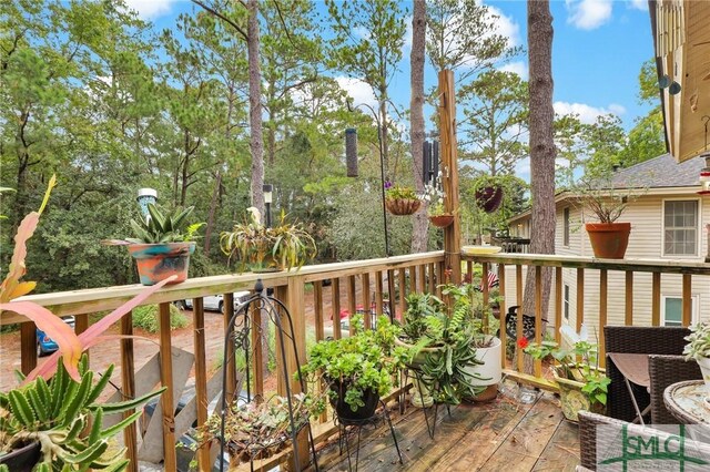 15 Cromwell Pl, Savannah, GA 31410 - view of wooden deck