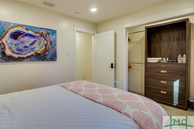 bedroom with a closet