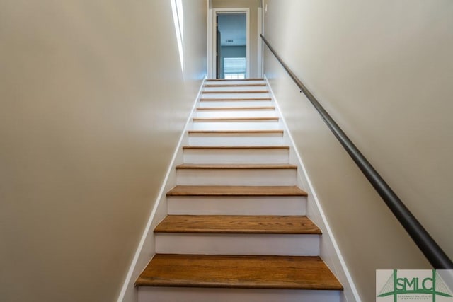159 E 1st St, Midway, GA 31320 - view of stairway