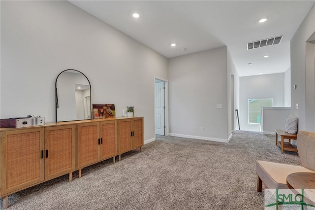 sitting room with light carpet