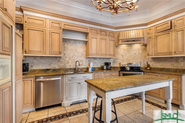 kitchen with light tile patterned flooring, sink, tasteful backsplash, an inviting chandelier, and appliances with stainless steel finishes