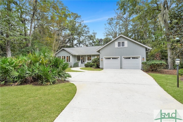 view of front of home with a front yard