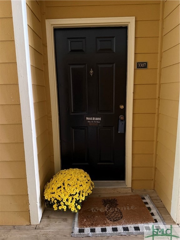 view of entrance to property