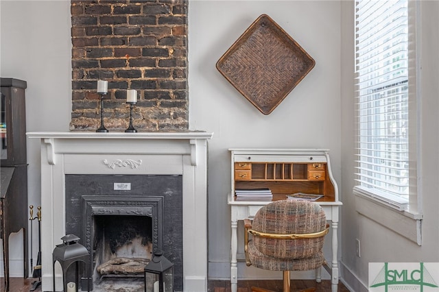 room details featuring a fireplace