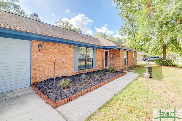 exterior space featuring a yard