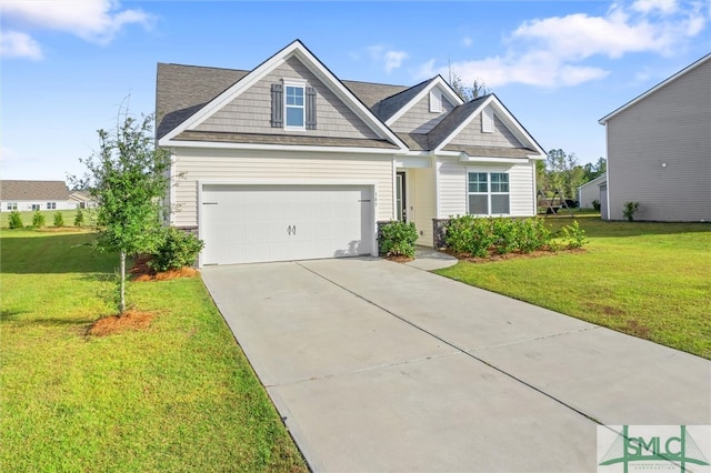 craftsman-style house featuring a front yard