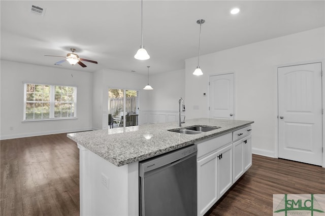 kitchen with white cabinetry, sink, a center island with sink, dark wood-type flooring, and stainless steel dishwasher