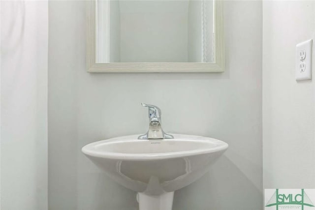 24 Pomona Cir, Savannah, GA 31419 - bathroom featuring a sink