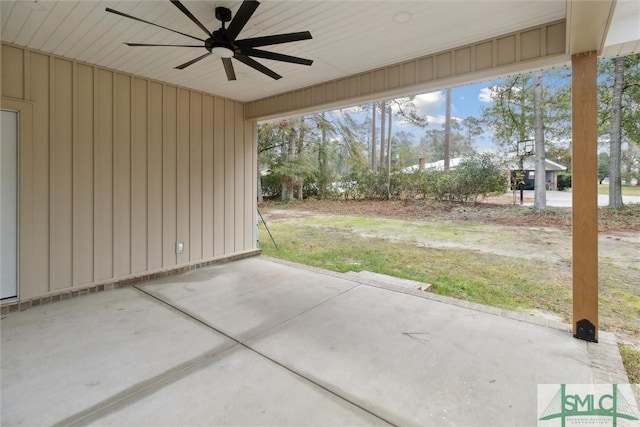 215 Wildwood Dr, Sylvania, GA 30467 - view of patio with a ceiling fan