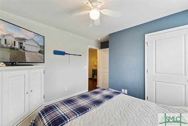 bedroom featuring ceiling fan