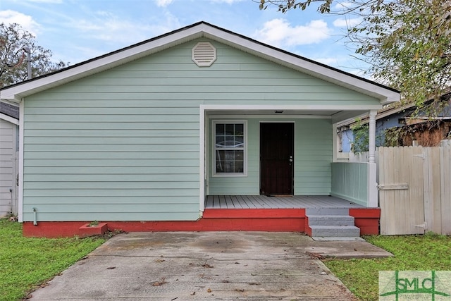 view of front facade with a porch