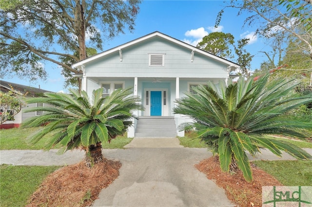 view of front facade with covered porch