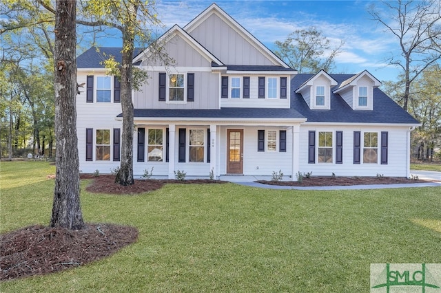 view of front facade with a front lawn