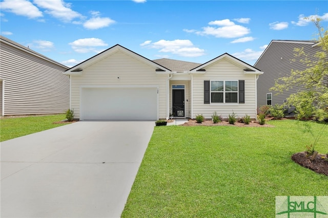 view of front facade featuring a front lawn and a garage