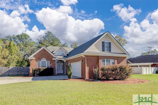 view of front property featuring a front lawn