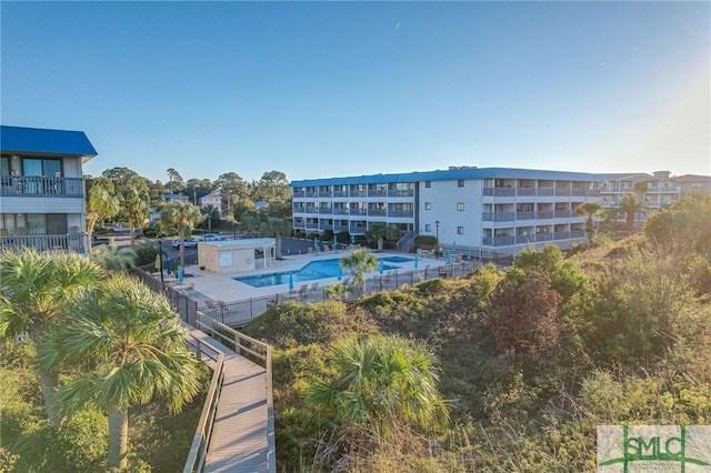 view of swimming pool