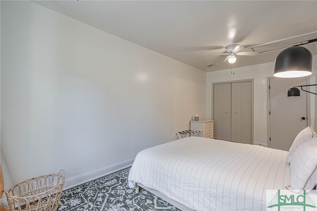 bedroom featuring a closet and ceiling fan