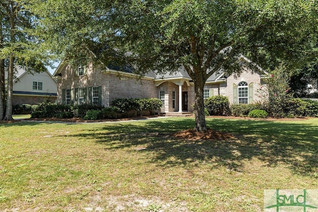 view of front of house featuring a front yard