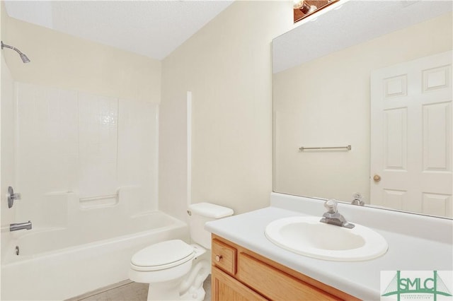 2 Putters Pl, Savannah, GA 31419 - bathroom featuring vanity, toilet, and bathtub / shower combination