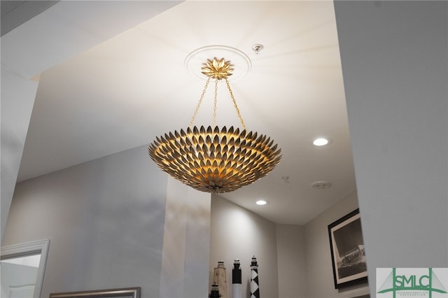 details featuring an inviting chandelier