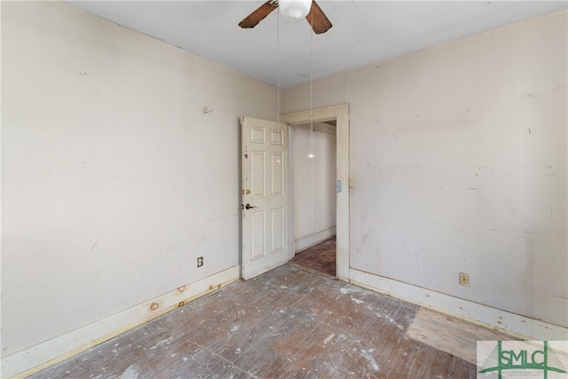 empty room with ceiling fan