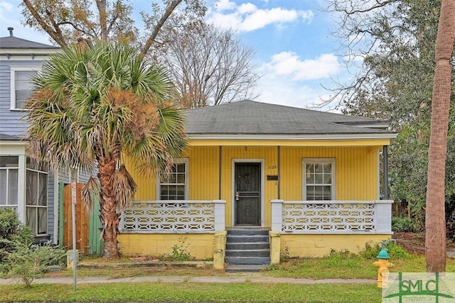 view of front of property featuring a porch