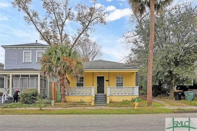 view of front of property featuring covered porch