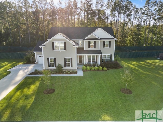 view of front of property featuring a front yard