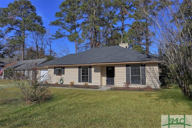 ranch-style home featuring a front lawn