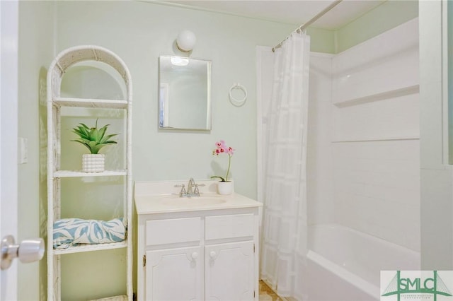 bathroom with vanity and shower / bath combo