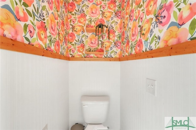 bathroom featuring toilet