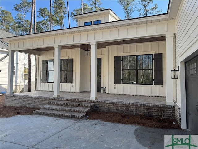 property entrance with a porch