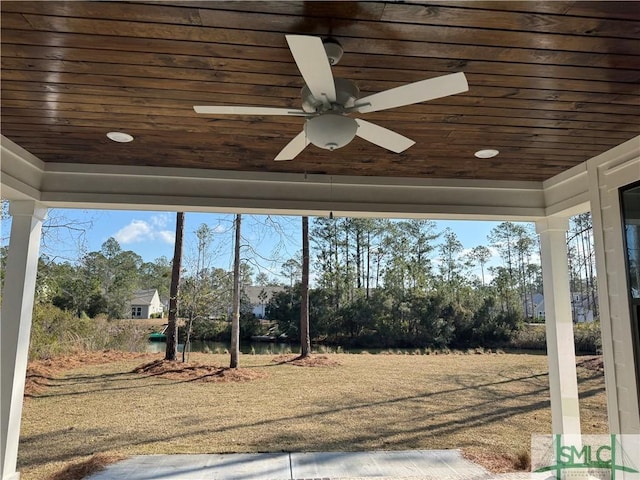 view of yard featuring ceiling fan