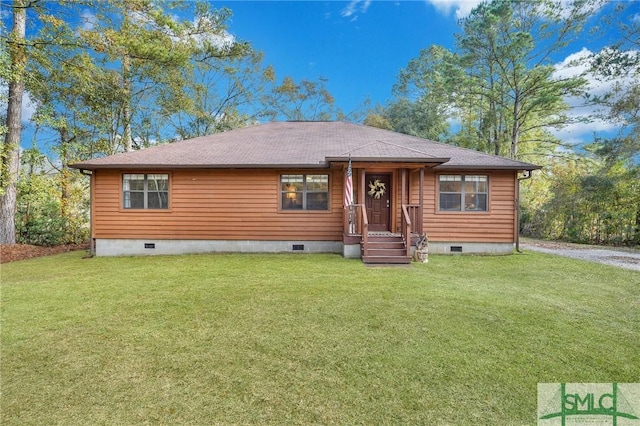 view of front of house featuring a front yard