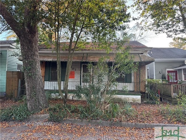 view of front of house featuring a porch