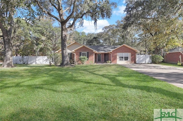 ranch-style home featuring a front yard