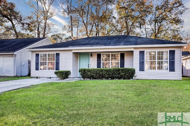 single story home with a front lawn