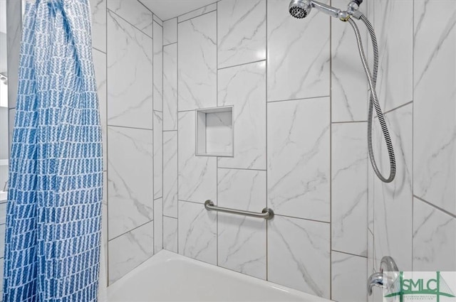 full bathroom featuring bathing tub / shower combination